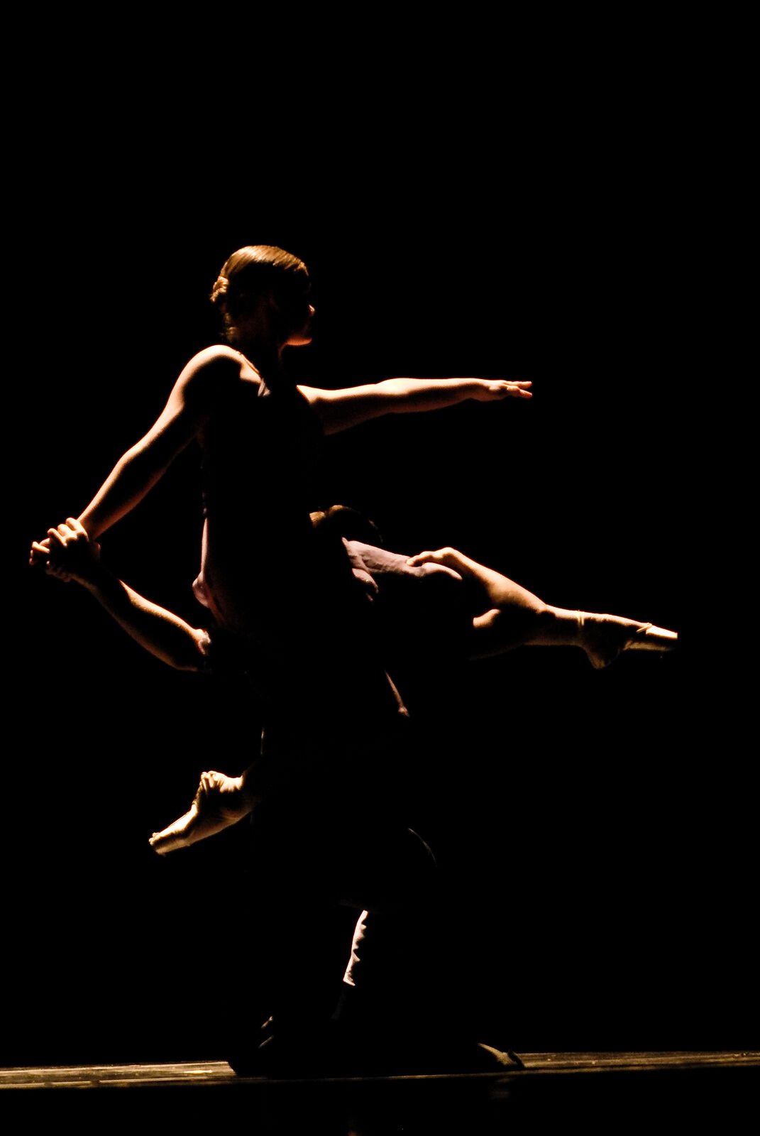 Dance photograph: Peter Merz, 2009