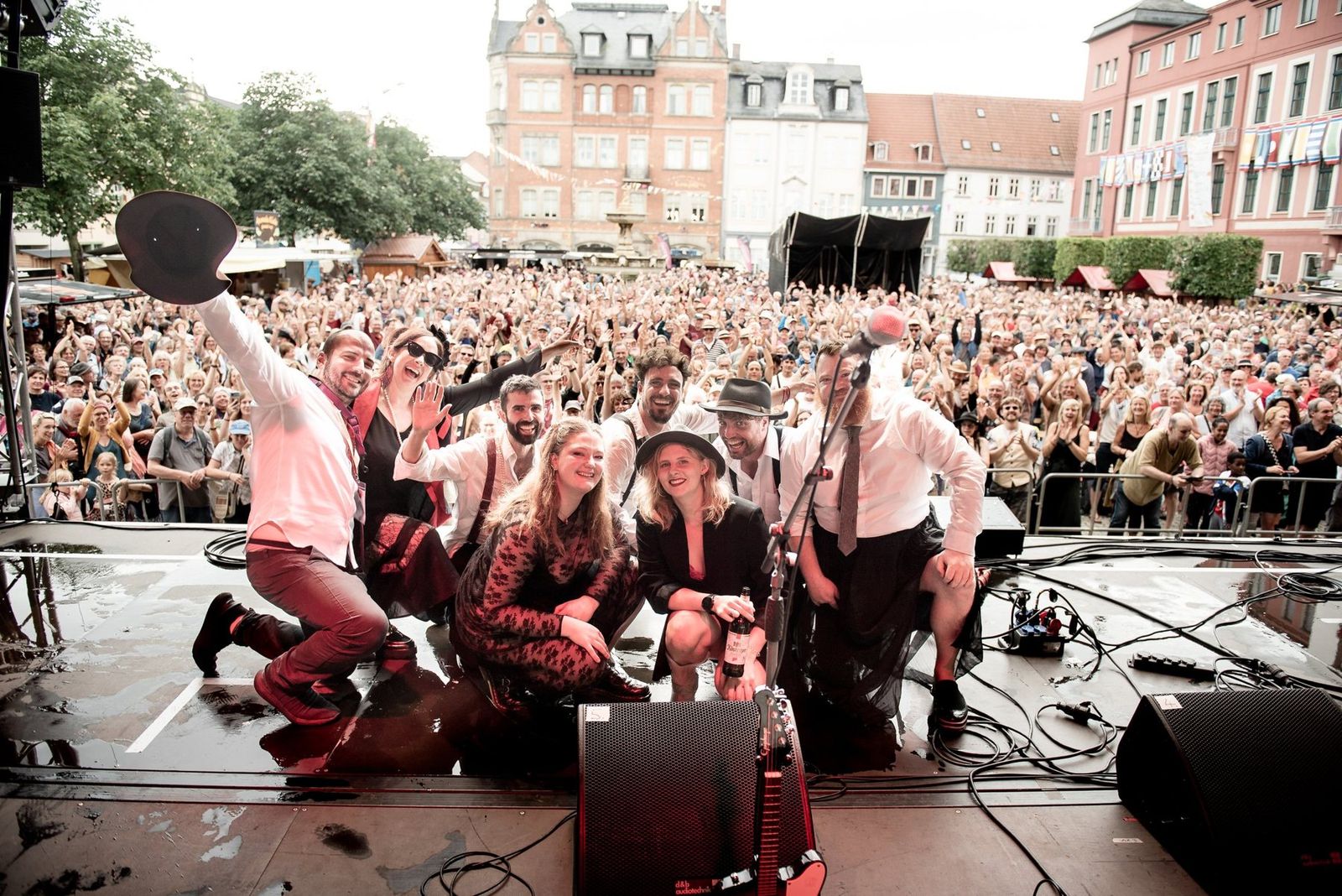 Ukulele Death Squad on the Rudolstadt Festival stage, waving to the crowd